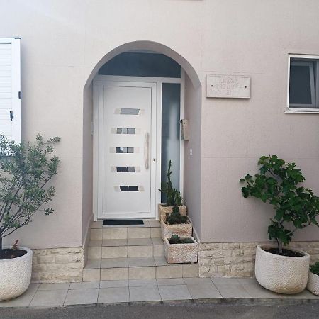 ביוגראד נה מורו Apartments Vrime מראה חיצוני תמונה